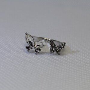 Adjustable | NWOT | Cubic Zirconia Open Butterfly Ring